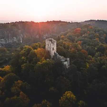 Nyaraló Prazdninovy V Ceskem Raji *