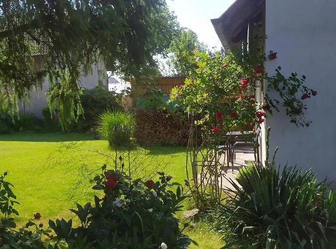 Prazdninovy V Ceskem Raji Дом отдыха Knezmost